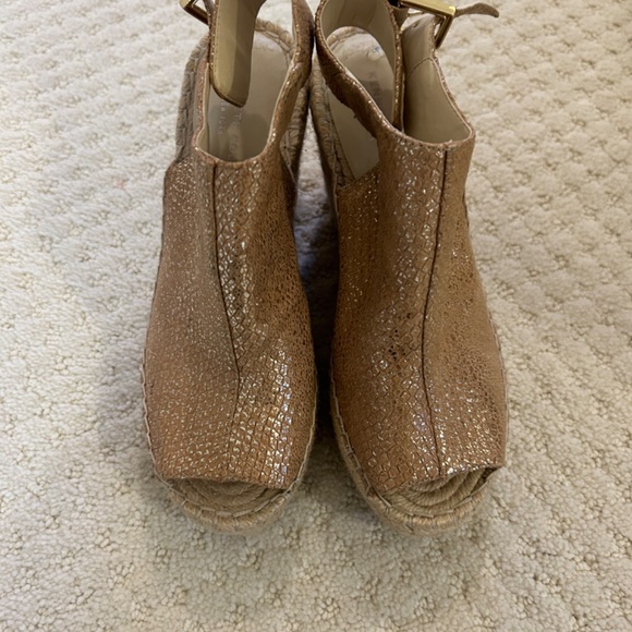 Kenneth Cole wedges - Picture 3 of 7